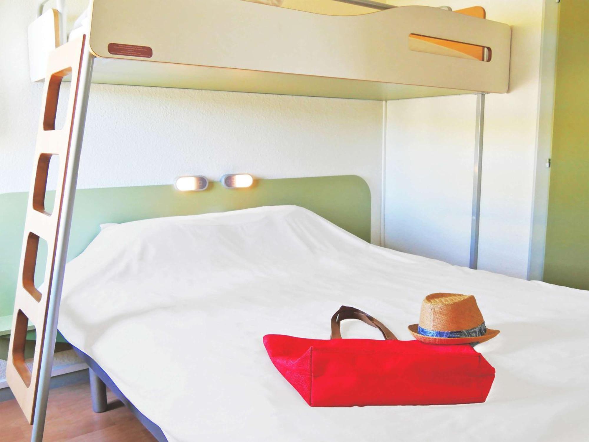 Ibis Budget Lisieux Exterior foto